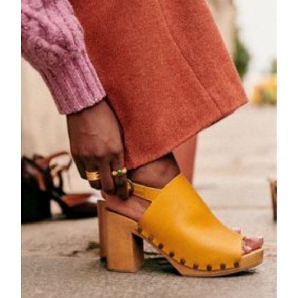 Sezane Dakota High Clogs in Terracotta Red Wooden Heels Buckle Chunky Platform - Picture 14 of 14